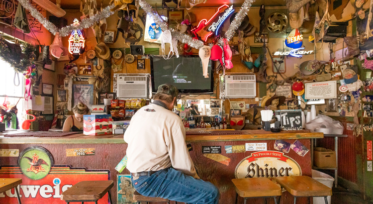 USA Texas Bandera Bar Foto Travel Texas.jpg