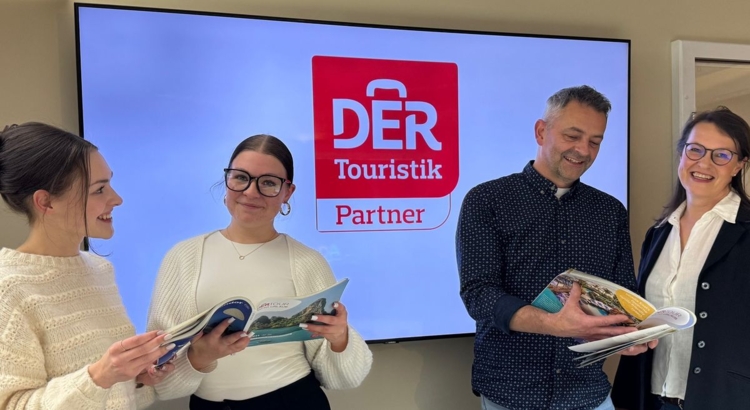 Brückner Mike Reisebüro Brückner mit Team Foto Reisebüro Brückner