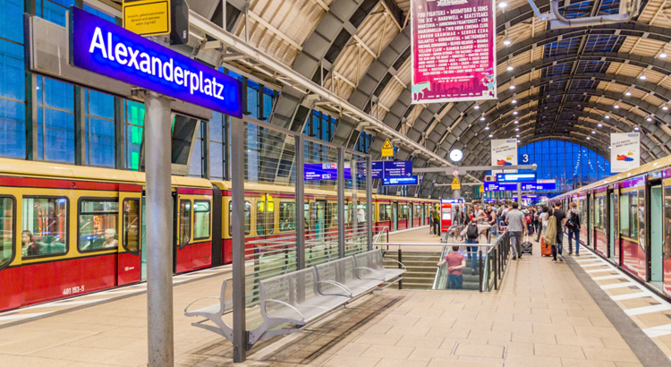 Berlin S-Bahn Alexanderplatz iStock mathess