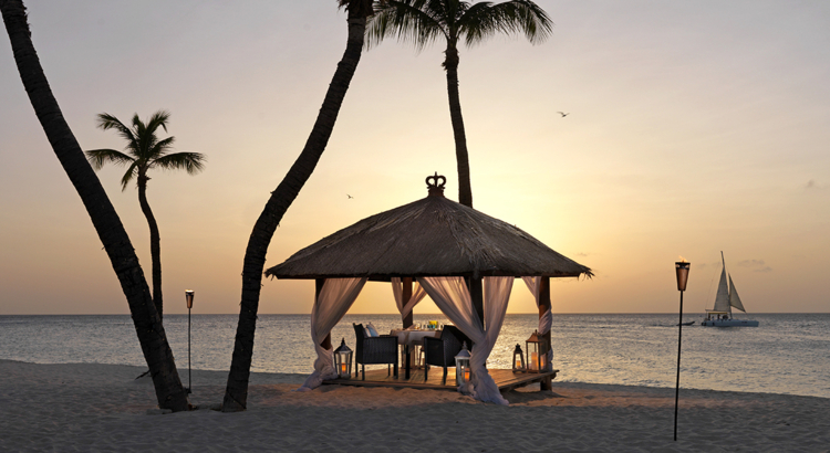 Aruba Pavillon Strand Elements Restaurant Foto David Massey.jpg