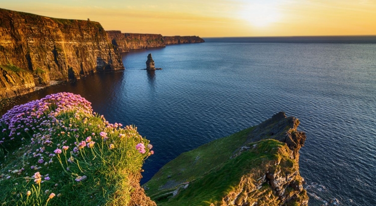 Irland Atlantic Wild Way Foto iStock Up the Banner