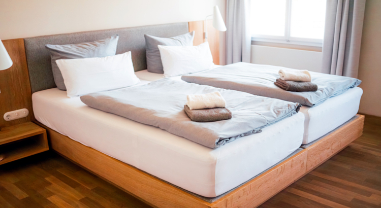 Hotel Hotelzimmer Bett Matratze iStock Bento Orlando.jpg