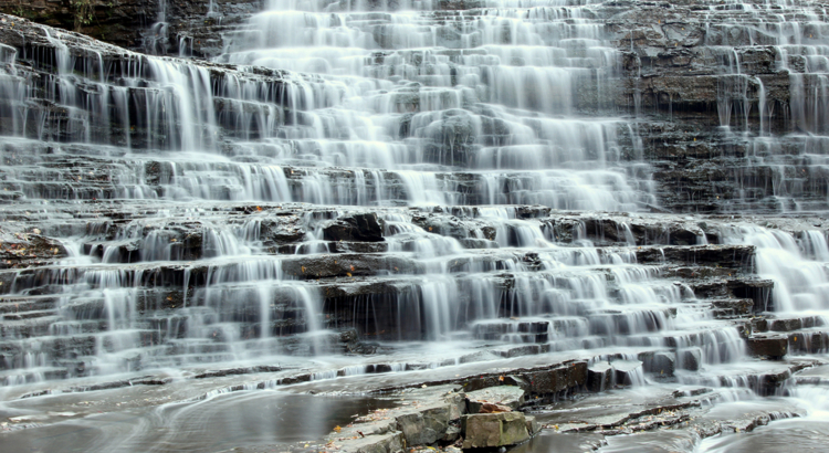 Kanada Hamilton Wasserfall iStock stqcb.jpg
