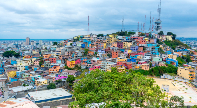 Ecuador Guayaquil Stadviertel Las Penas iStock AlbertoLoyo.jpg