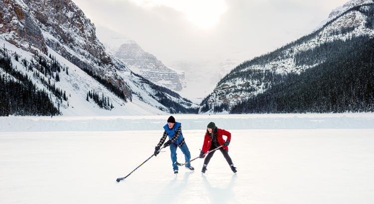 Kanada Alberta Lake Louise Eishockey gefrorener See Foto DC.jpg