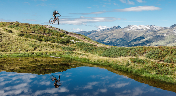 Schweiz E-Mountainbike Foto Martin Bissig.jpg