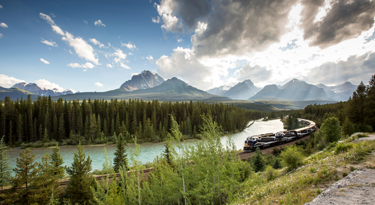 3b_(c)Rocky Mountaineer.jpg