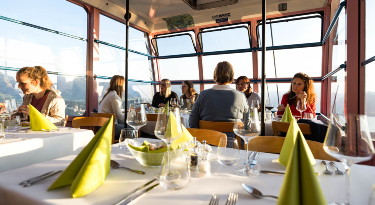 Ameropa 11_Schweb_Restaurant_c_Rigi_Bahnen_AG._Chris_Krebs_Photography.jpg