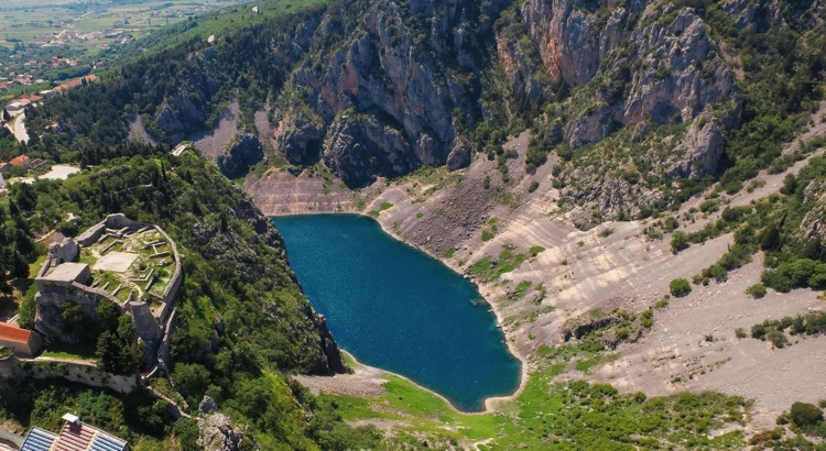 Kroatien Biokovo imotski blauer see Foto Ivo Biocina Croatian National Tourist Board