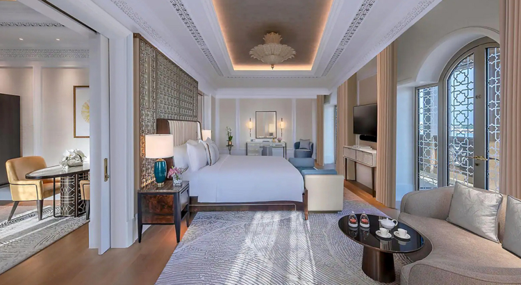 Abu Dhabi panoramic-sea-view-suite-bedroom Foto Emirates Palace.jpg