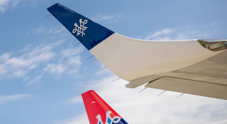 Air Serbia Embraer Foto