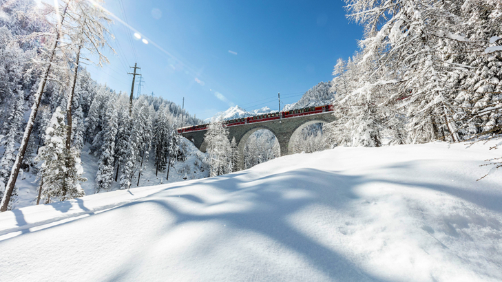 1a_Bernina_Express_Albulaviadukt_im_Winter_(c)Rhätische_Bahn_Andrea_Badrutt.jpg