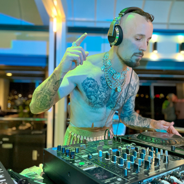 Gay Cruise DJ