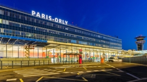 Frankreich Paris Orly Flughafen Foto iStock Boarding Now