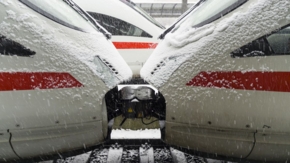 DB ICE Bahn Winter Foto iStock thmaerpic