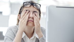 Müde Augen PC Bildschirmarbeit Foto iStock Sebra
