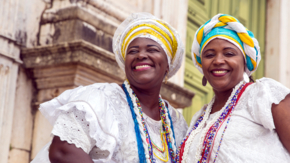 Fernreise 8 EL_Brasilien_Bahia_Frauen_iStock-615509214.jpg