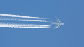 Flugzeug Kondensstreifen