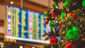 Weihnachtsbaum Reise Flug Foto iStock Visionkick