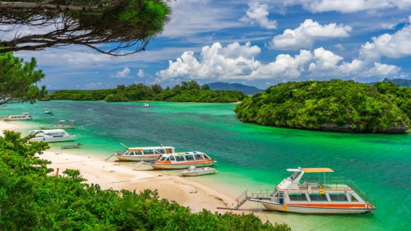 Japan Okinawa Kabira Bay Foto iStock Sean Pavone